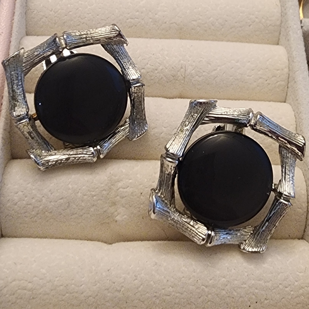 Lisner Elegant Silver Tone and Black Women's Earrings